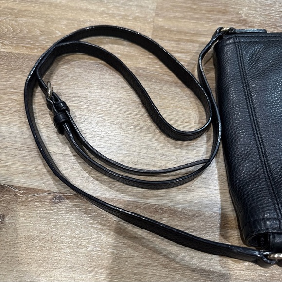 Kate Spade Black Crossbody Bag with Pebbled Leather - Picture 8 of 9